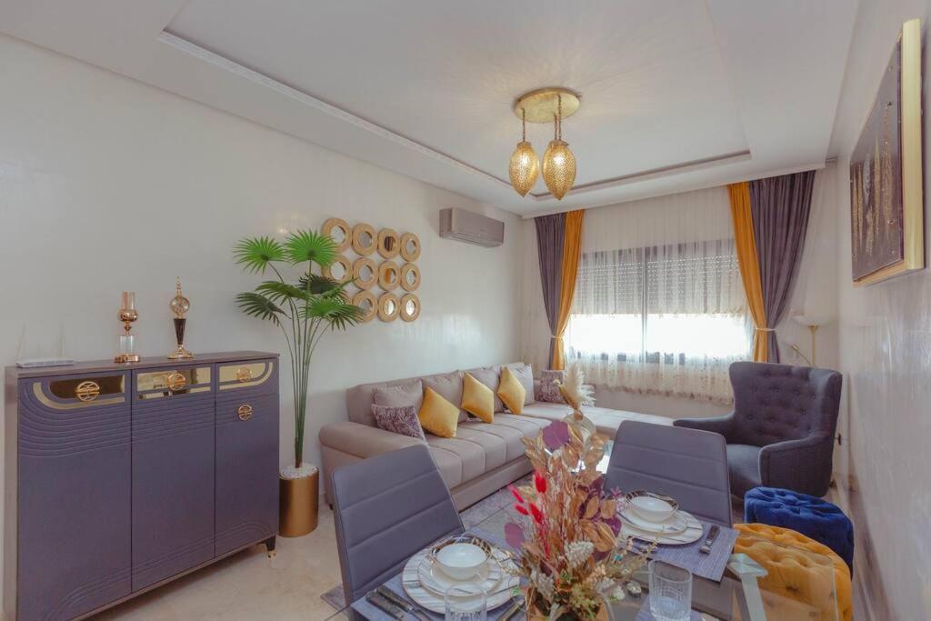 Cozy 2-bedroom In Gueliz, Marrakech Apartamento *